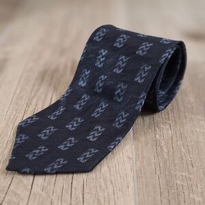 #1739 VTG Stafford 100% Silk Made In Italy Charcoal and Slate Patterned Tie